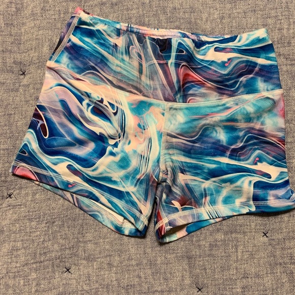 Fleo power high rise shorts - Picture 2 of 3